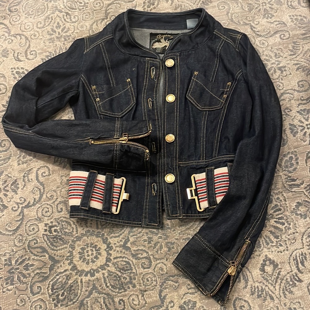 Cute Jean Jacket with Elastic Belt!